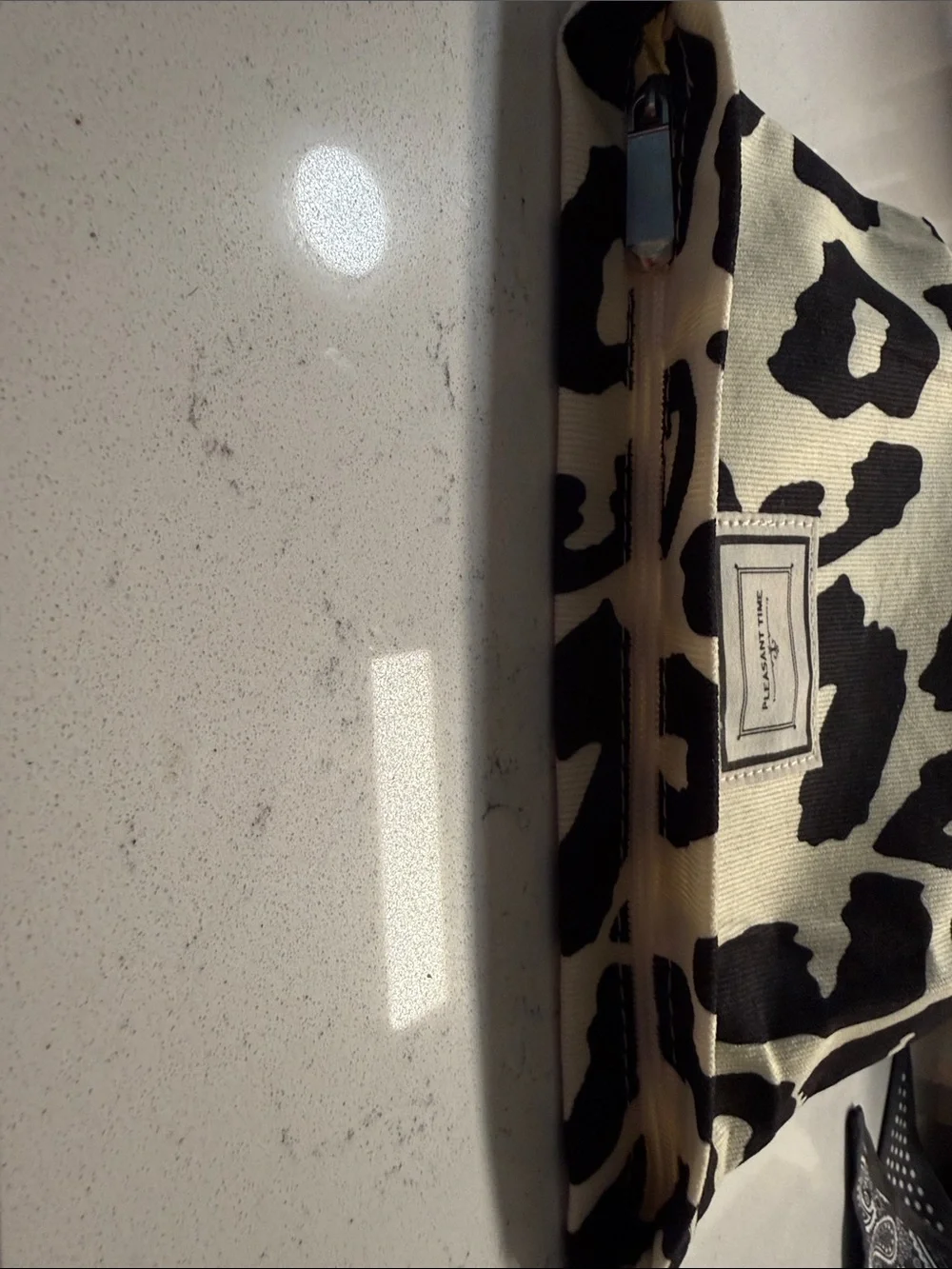 🍁NEW🍁 Black & White Leopard Print Cosmetic Pouch